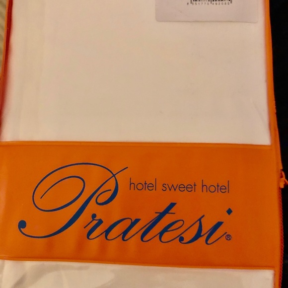 Pratesi Euro sham white/black appliqué 26x 26” Reversible - Picture 4 of 6